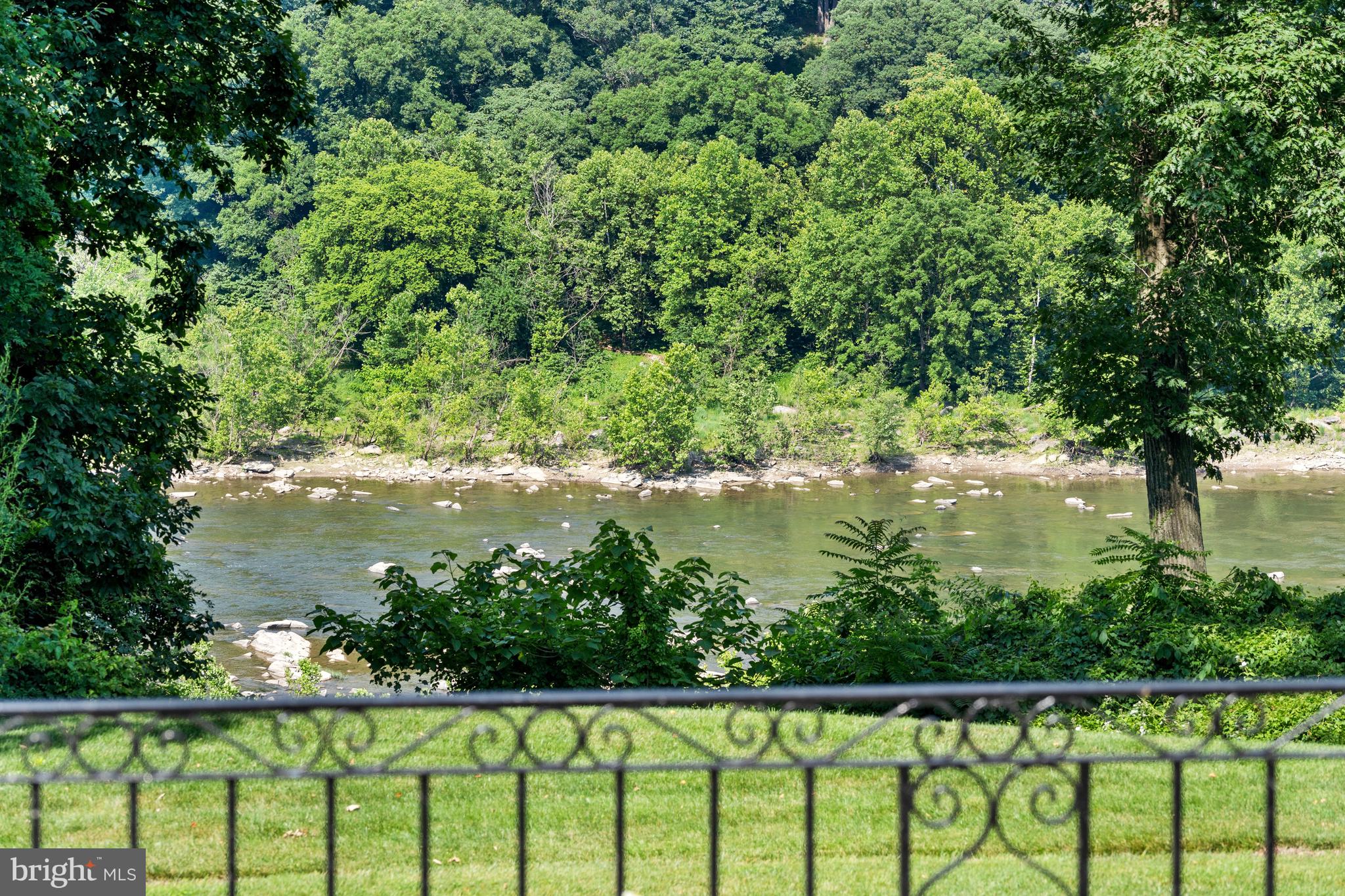 CHAIN BRIDGE - Residential