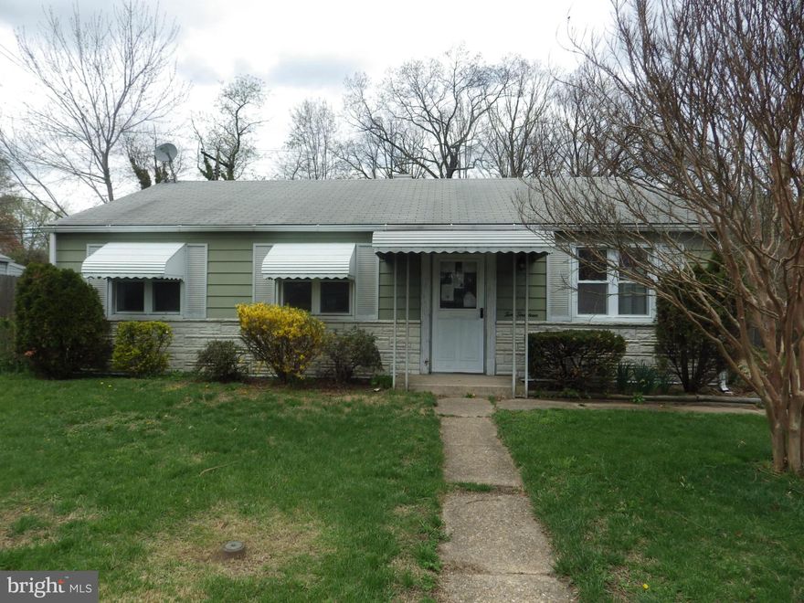 3 bedroom and 1 bathroom rancher.  Detached Garage with a fenced in yard. Work will be needed in order to make this well placed home sing.  Go to view docs for contract pkg instructions. Submit offers at the Homepath website. Schedule showings on line.