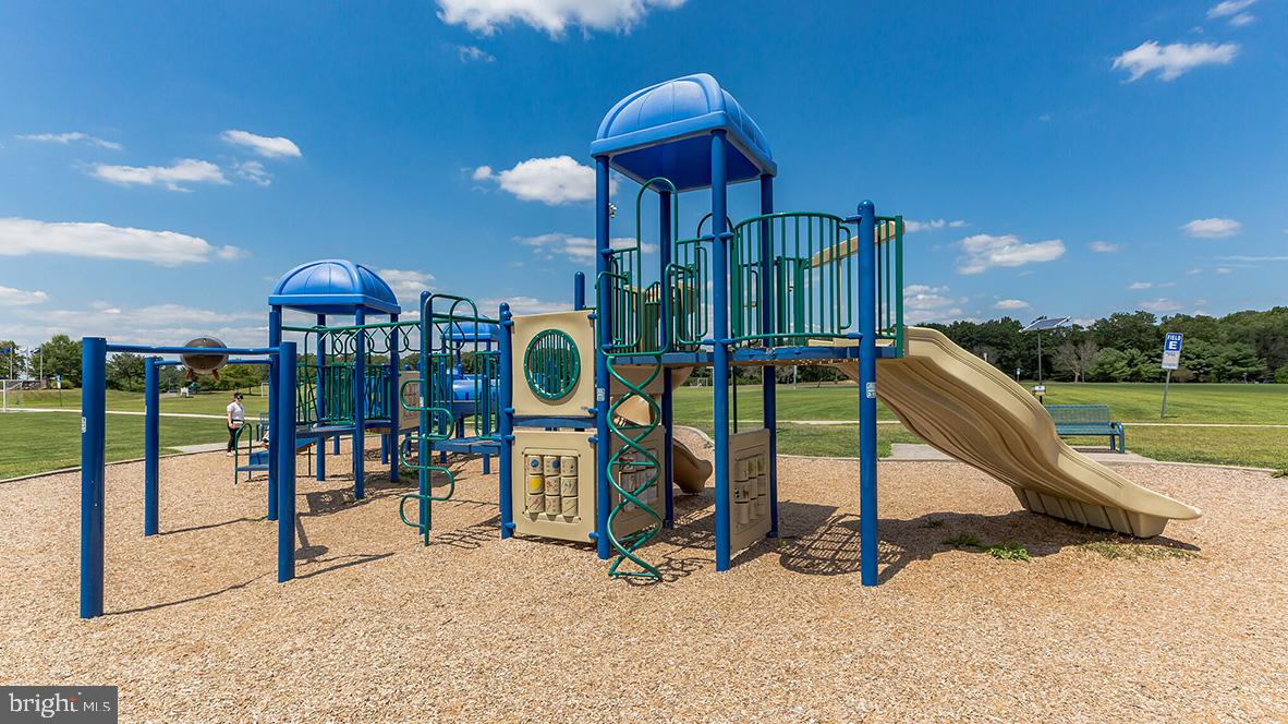 WILTONS CORNER - Residential