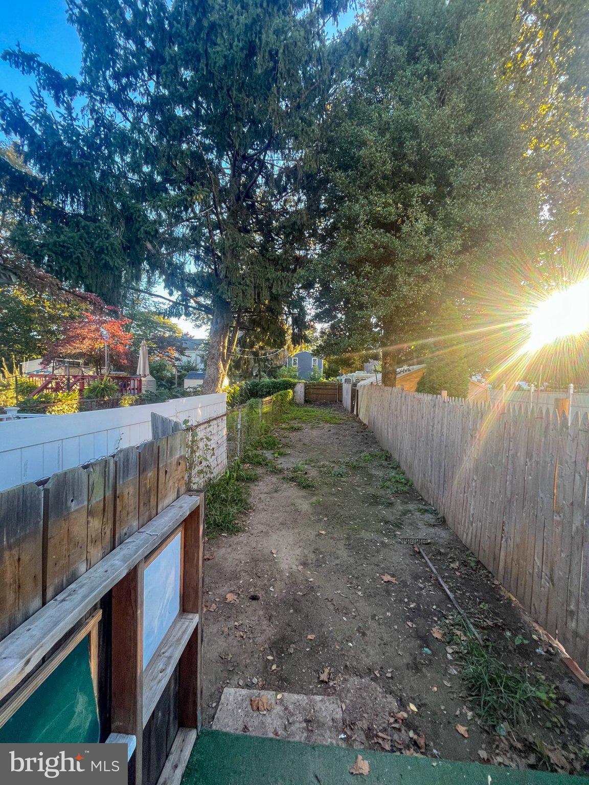 832 LAMBERTON STREET