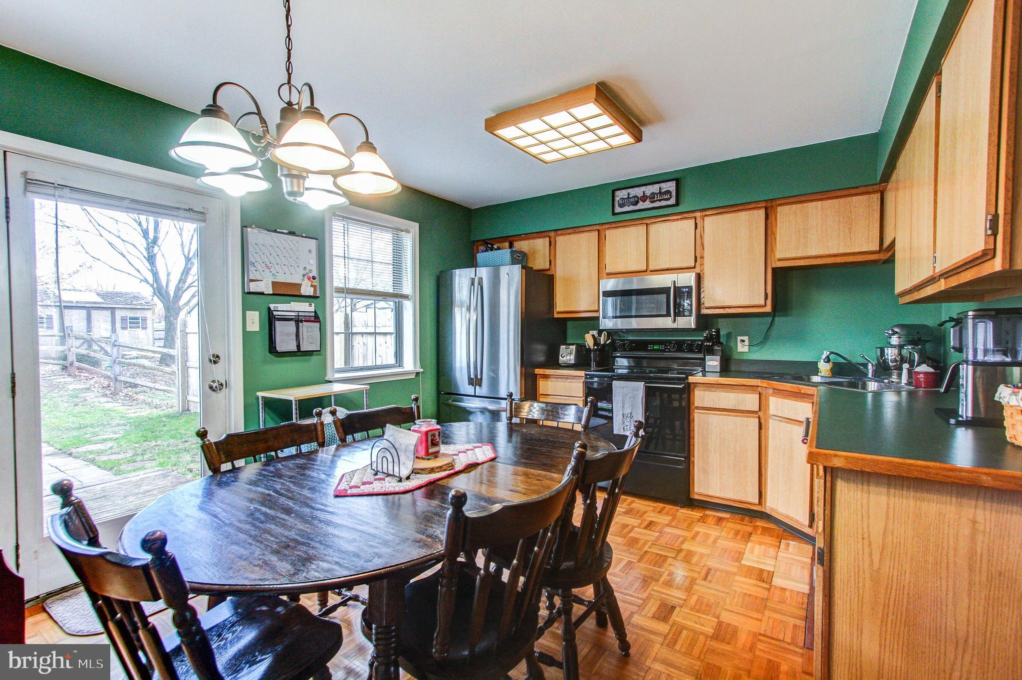 COLONIAL VIL - Residential