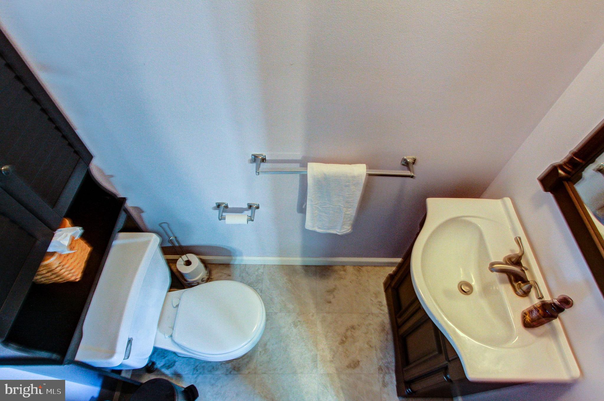 COLONIAL VIL - Residential