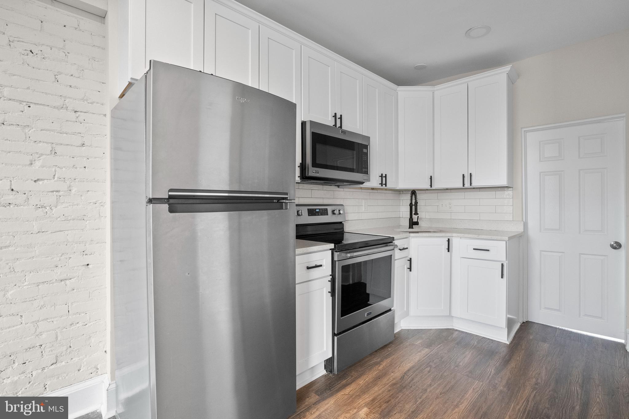 CHARLES VILLAGE - Residential Lease