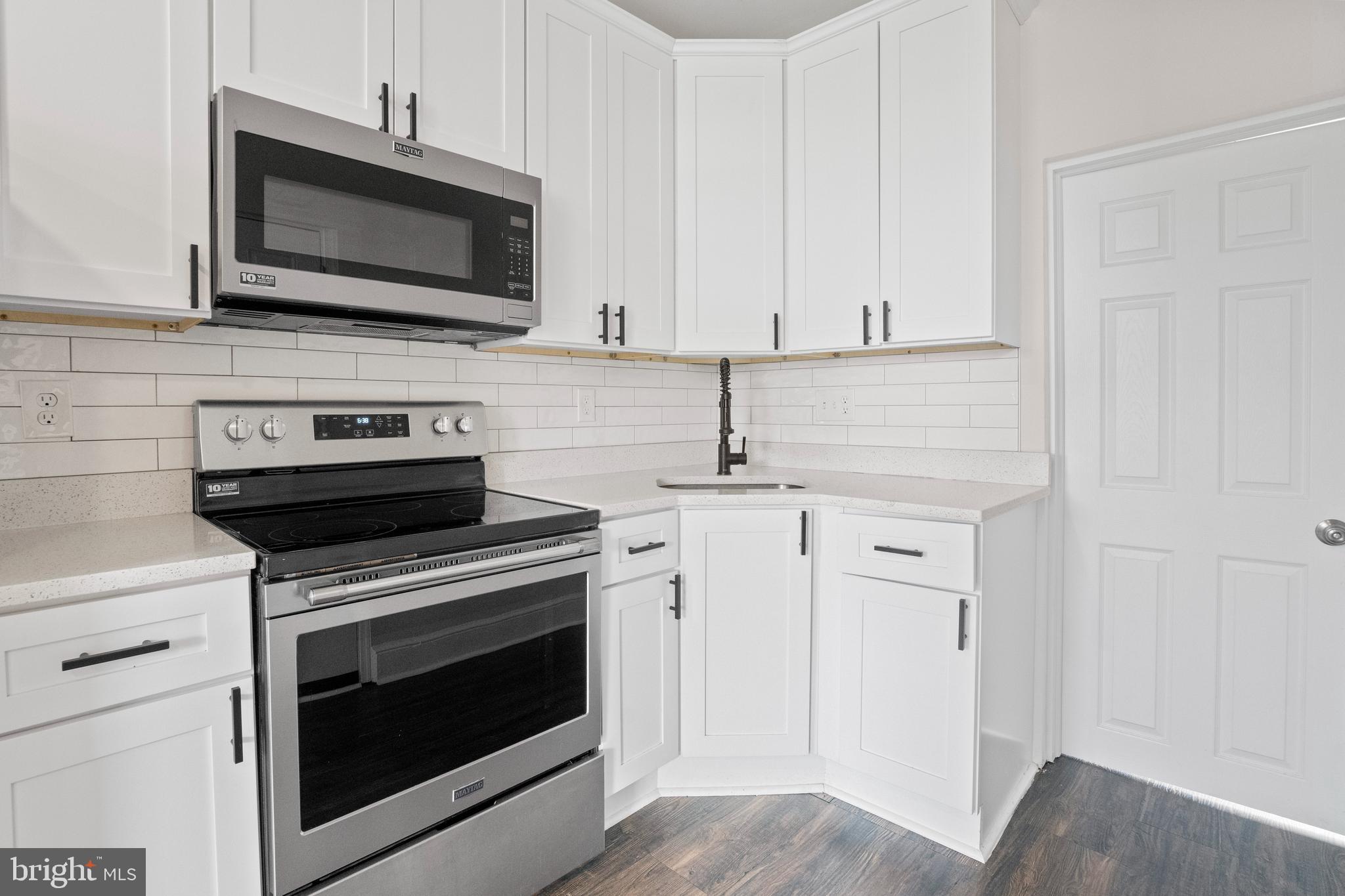 CHARLES VILLAGE - Residential Lease
