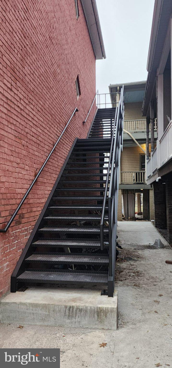 236 GLENN STREET
