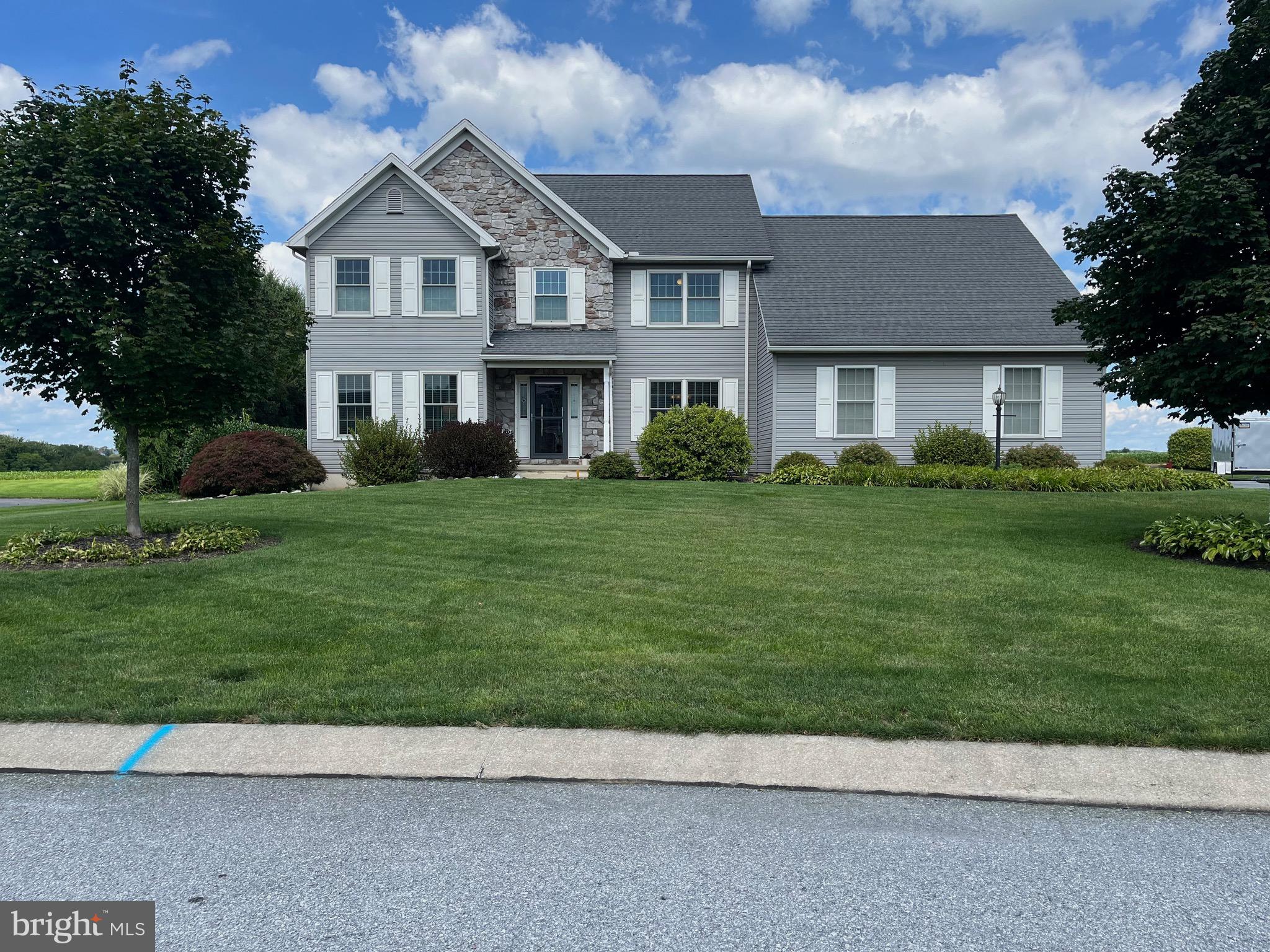 1033 CIDER LANE