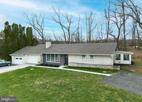 Photo of 6331 Old Carlisle Road, DOVER, PA 17315 (MLS # PAYK2099946)