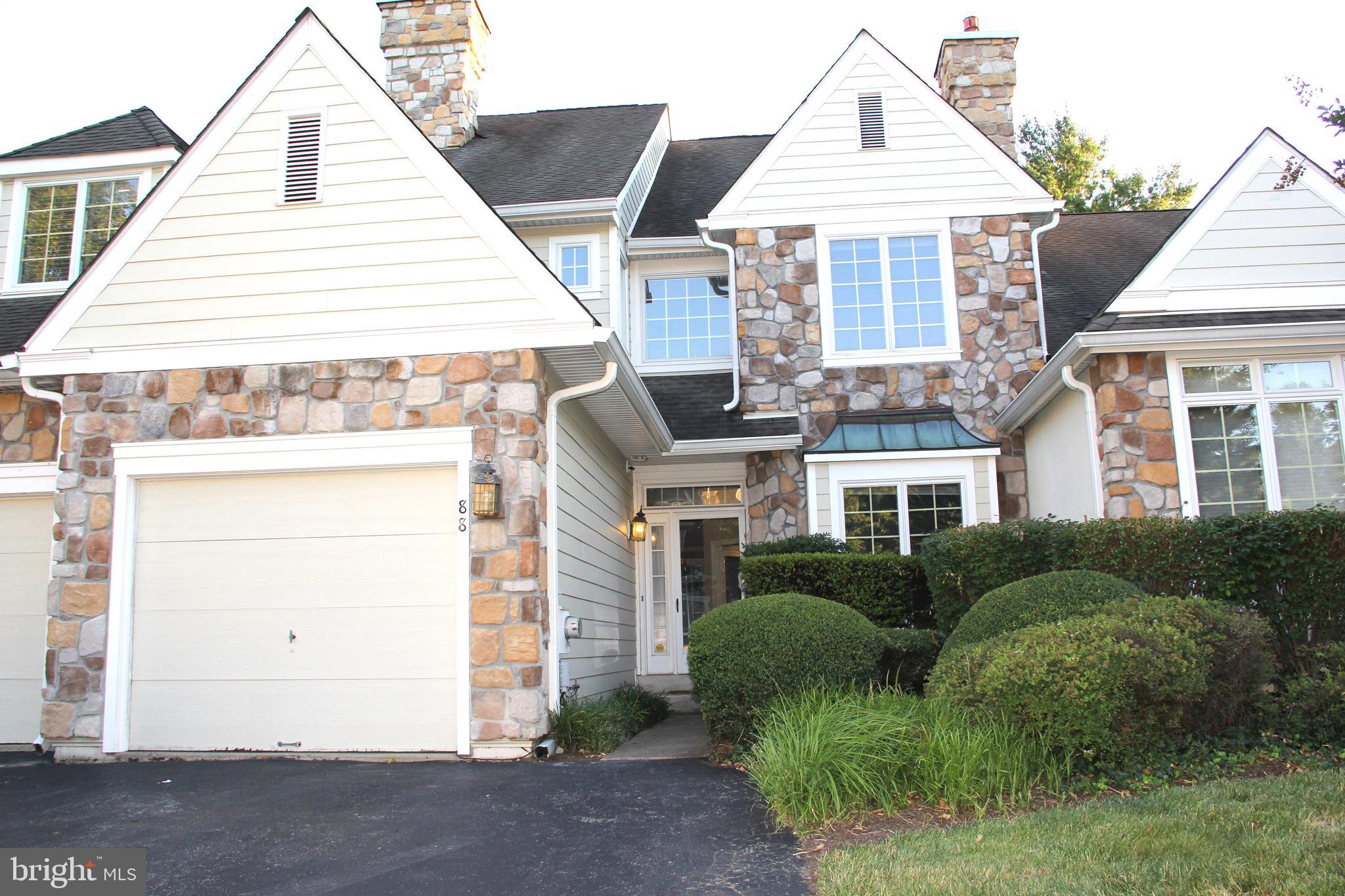 DAYLESFORD LAKE - Residential Lease