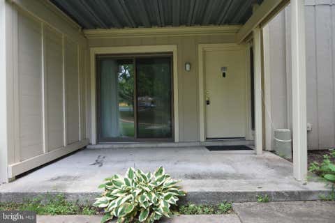Condo For Rent - 5765 Rexford Court #5765I<br/> SPRINGFIELD, VA 22152