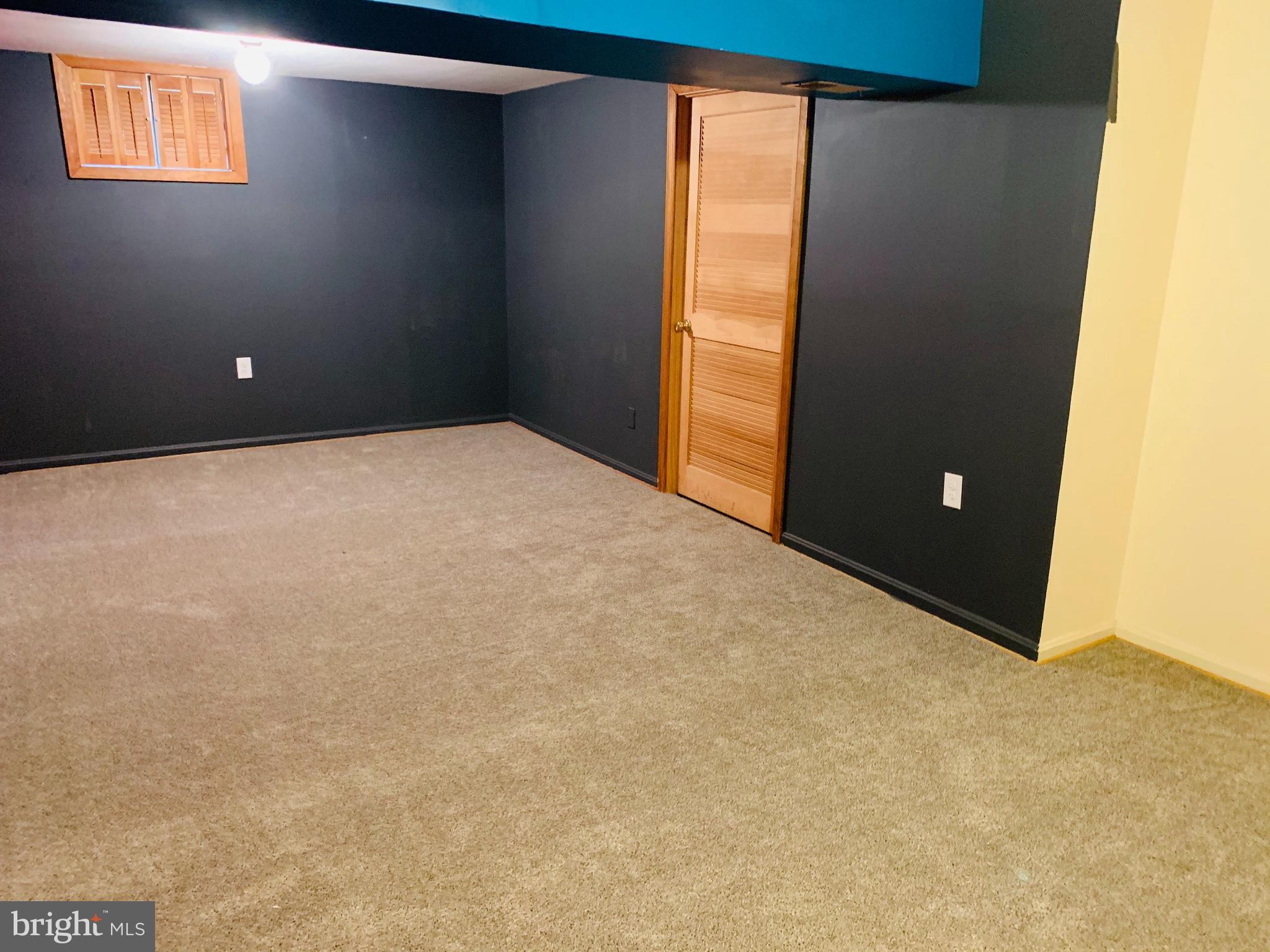 GREEN HILLS - Residential Lease