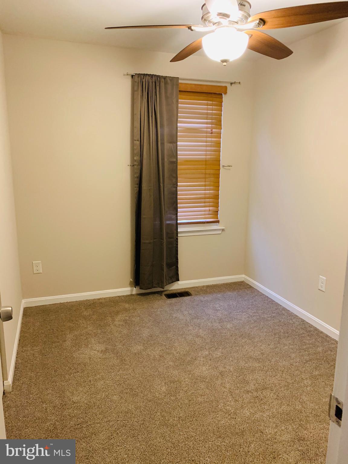 GREEN HILLS - Residential Lease