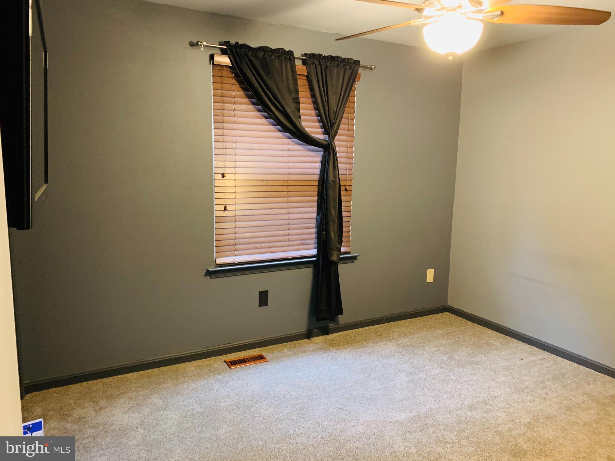 GREEN HILLS - Residential Lease