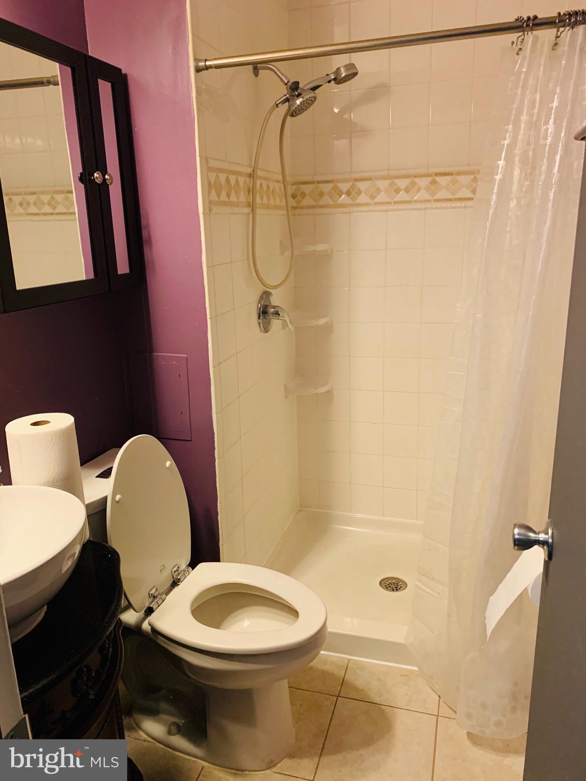 GREEN HILLS - Residential Lease