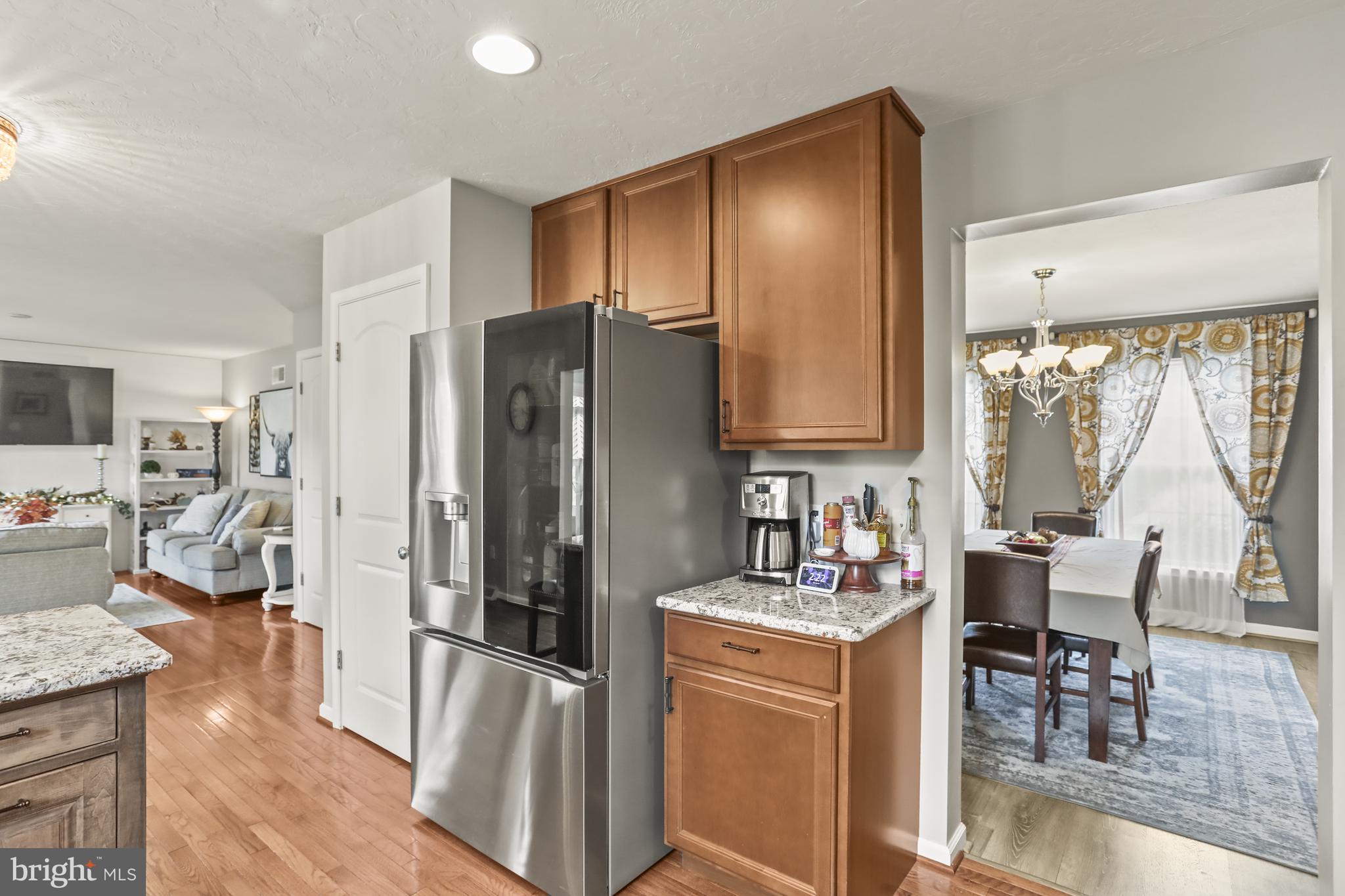 WHISPERING  RUN - Residential