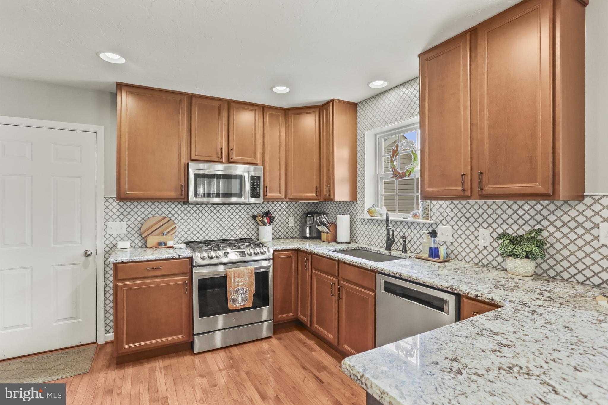 WHISPERING  RUN - Residential