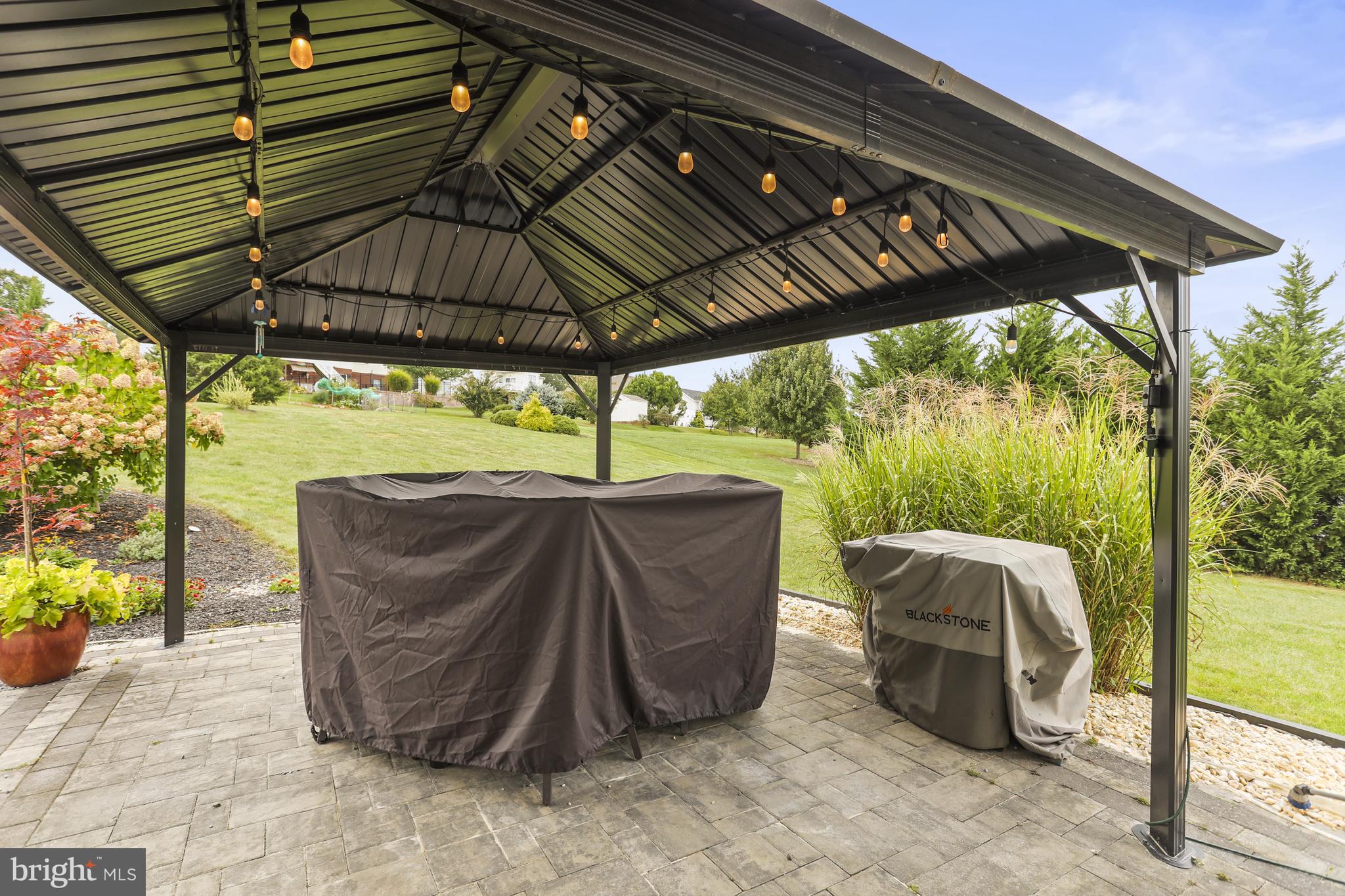 WHISPERING  RUN - Residential