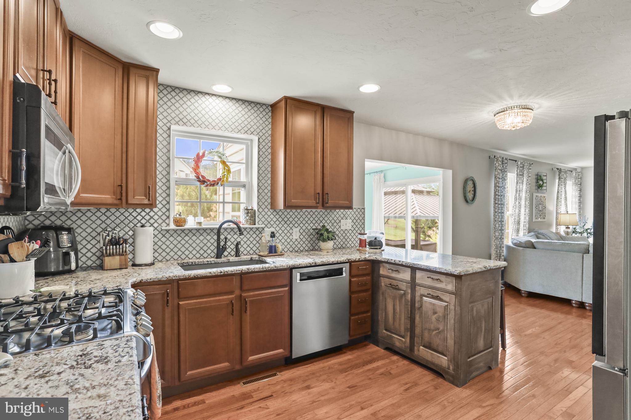 WHISPERING  RUN - Residential