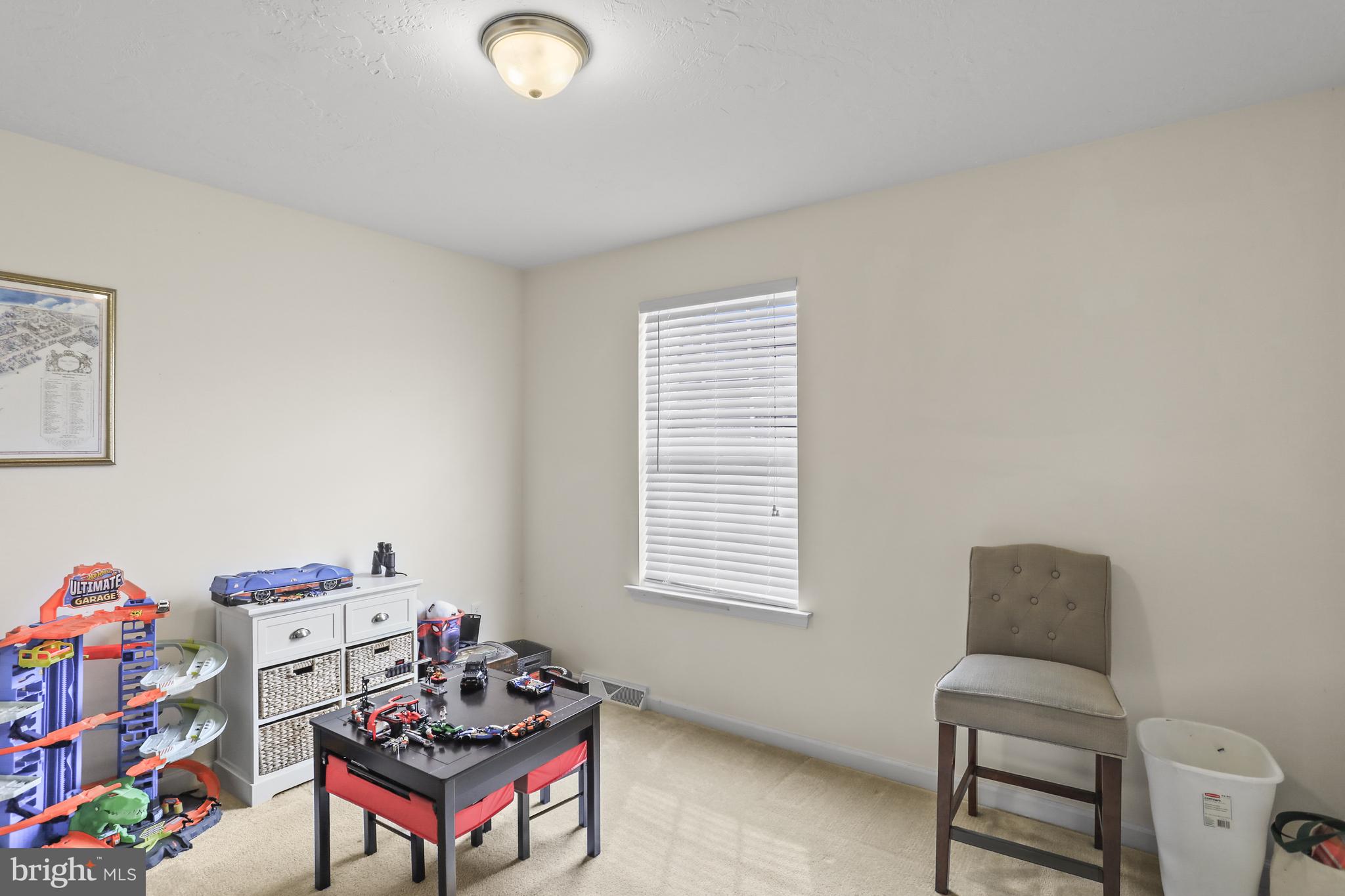 WHISPERING  RUN - Residential