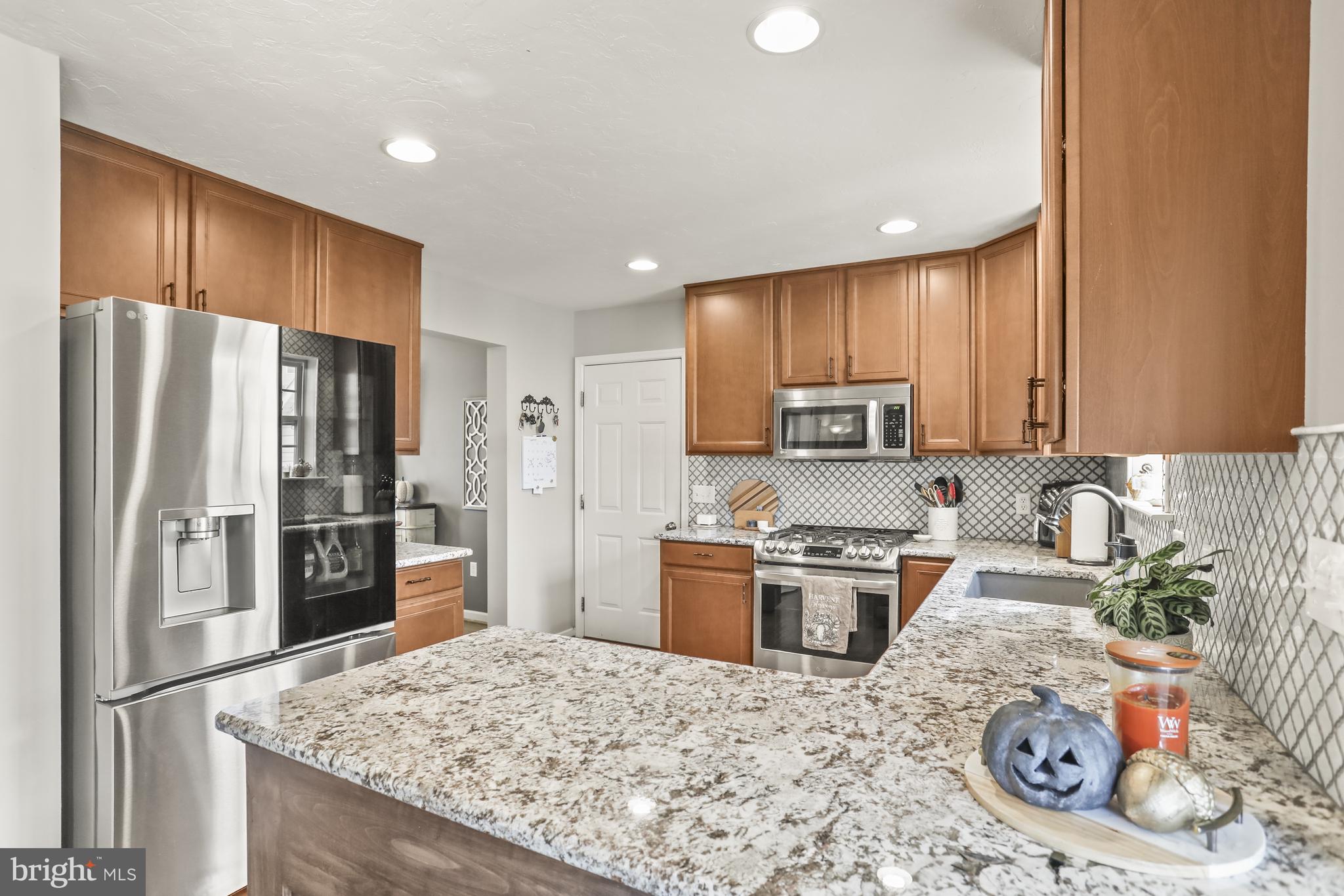 WHISPERING  RUN - Residential