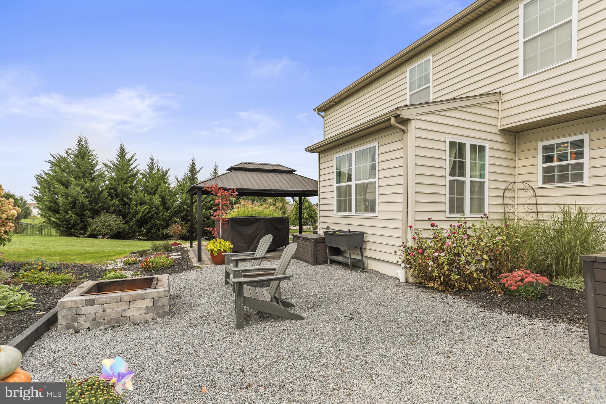 WHISPERING  RUN - Residential