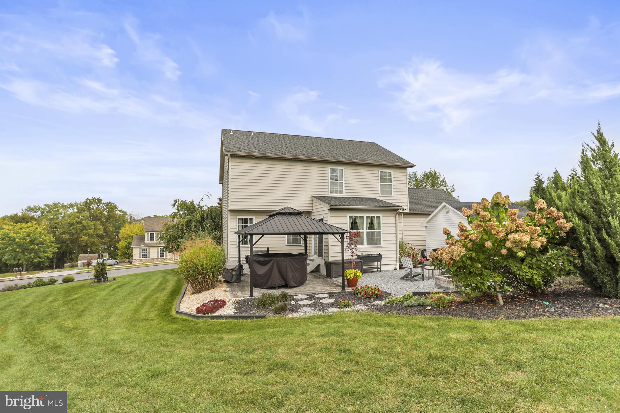 WHISPERING  RUN - Residential