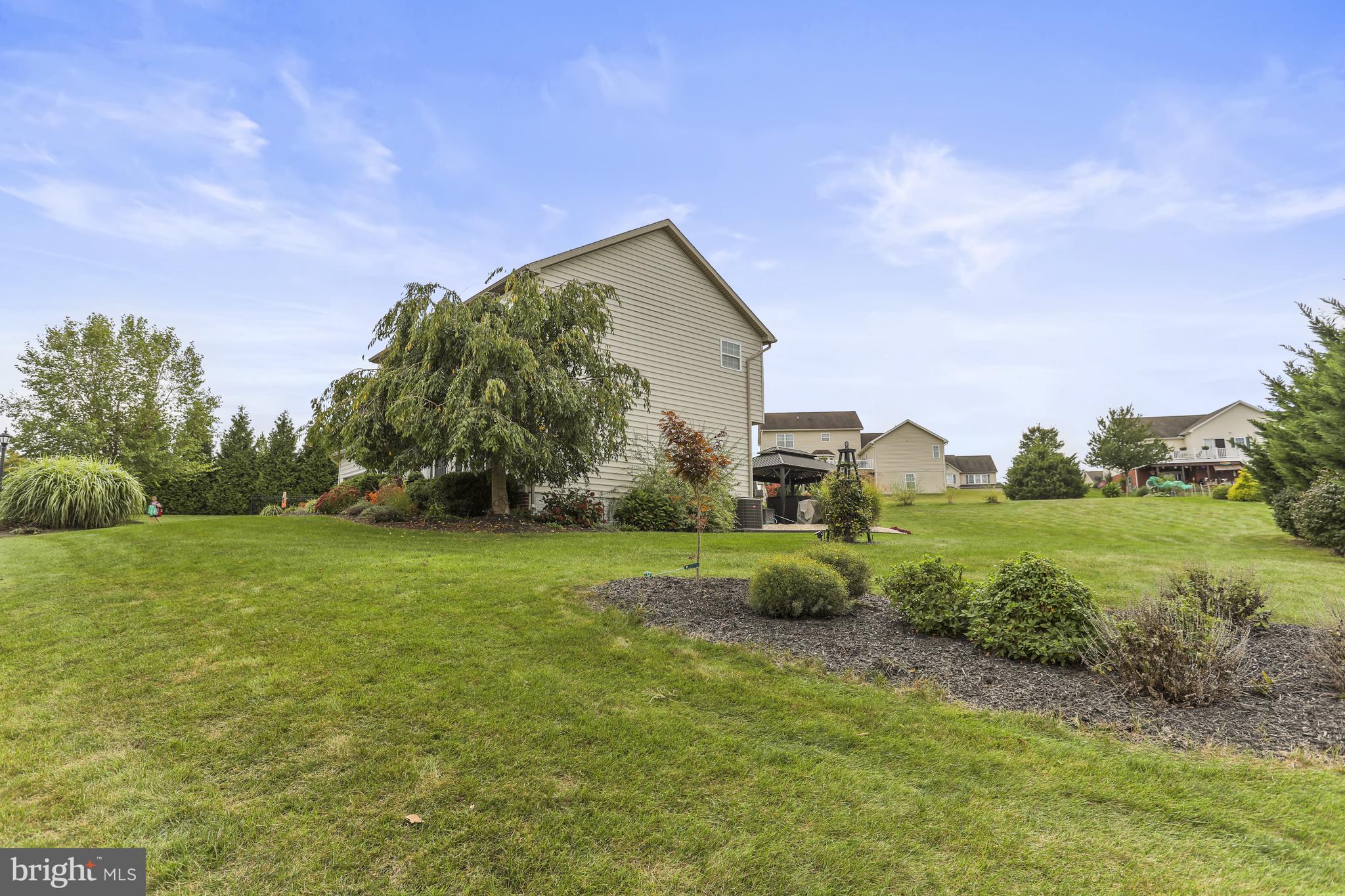 WHISPERING  RUN - Residential