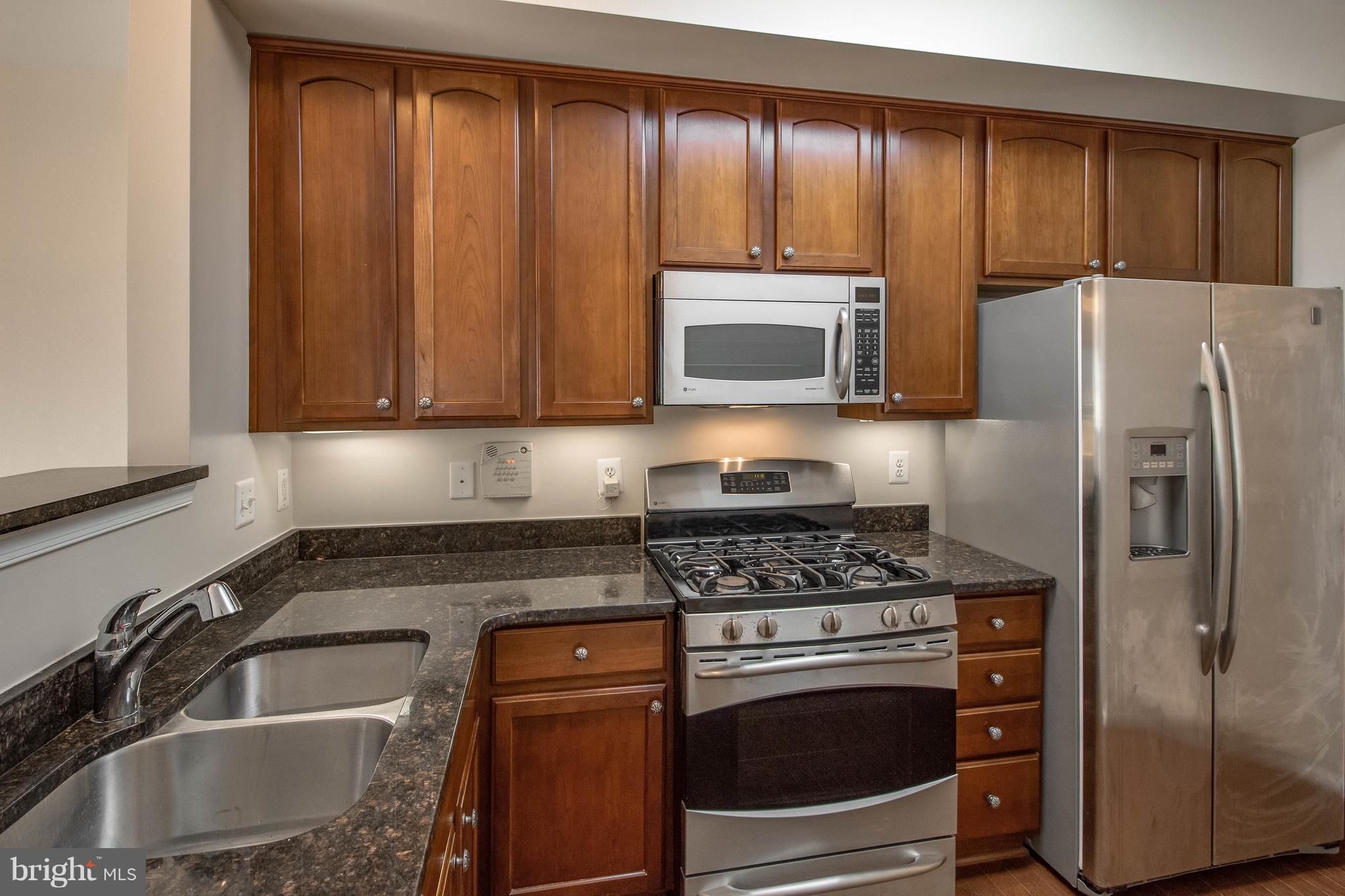 RIVER OAKS - Residential