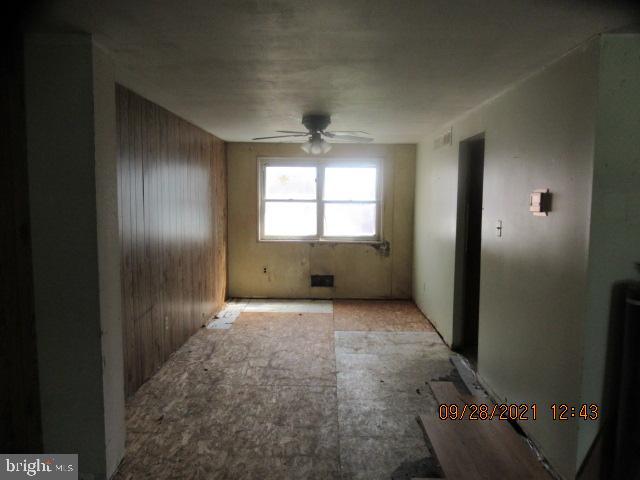 FOX RIDGE MANOR - Residential