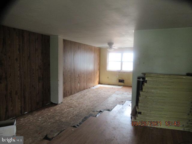 FOX RIDGE MANOR - Residential