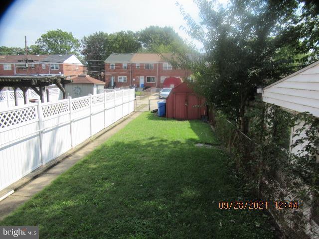 FOX RIDGE MANOR - Residential