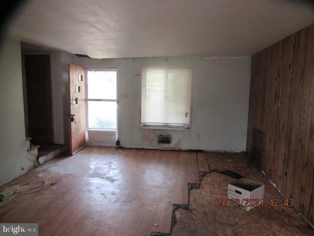 FOX RIDGE MANOR - Residential