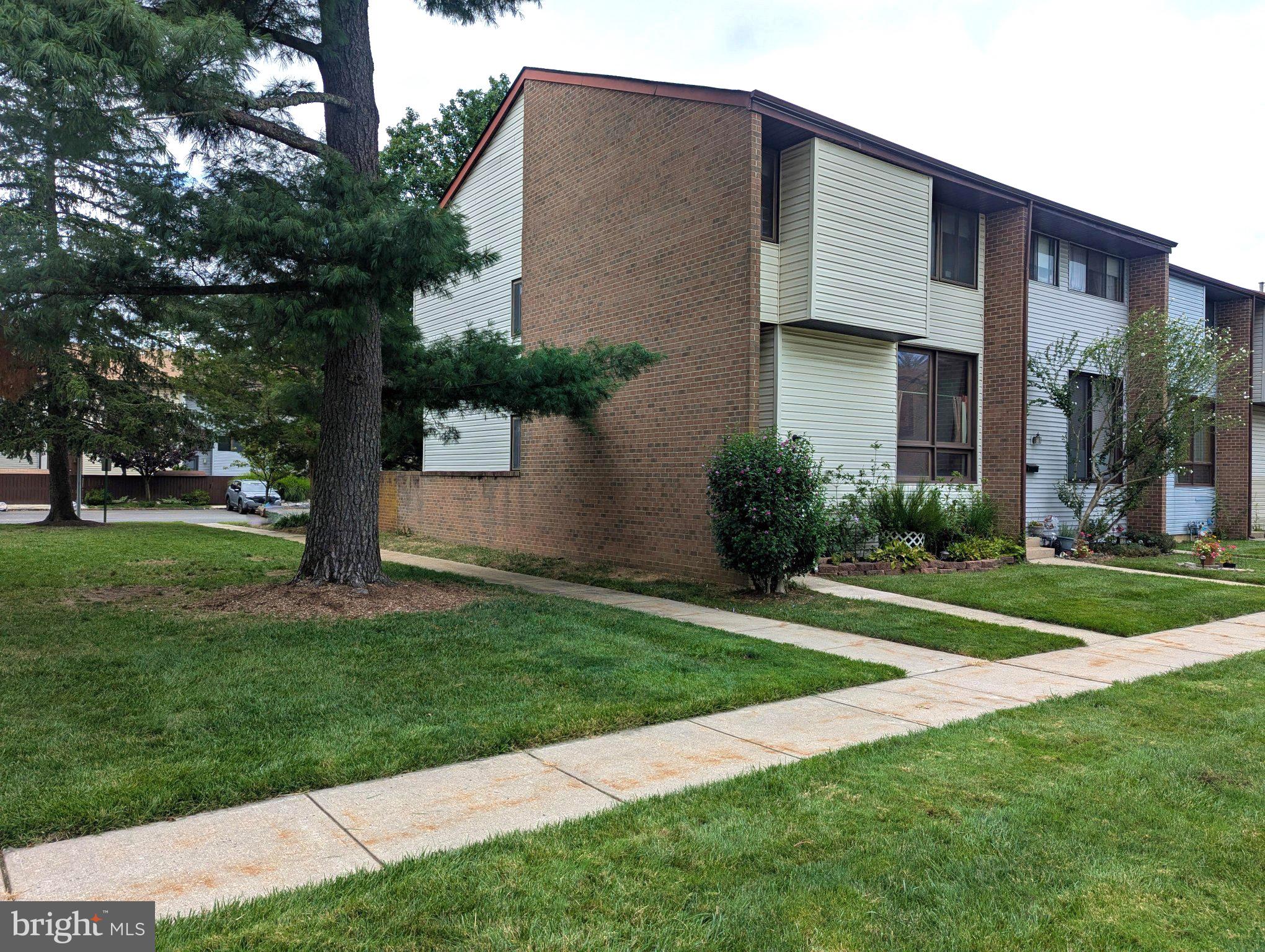 123 HOWSINGTON PLACE
