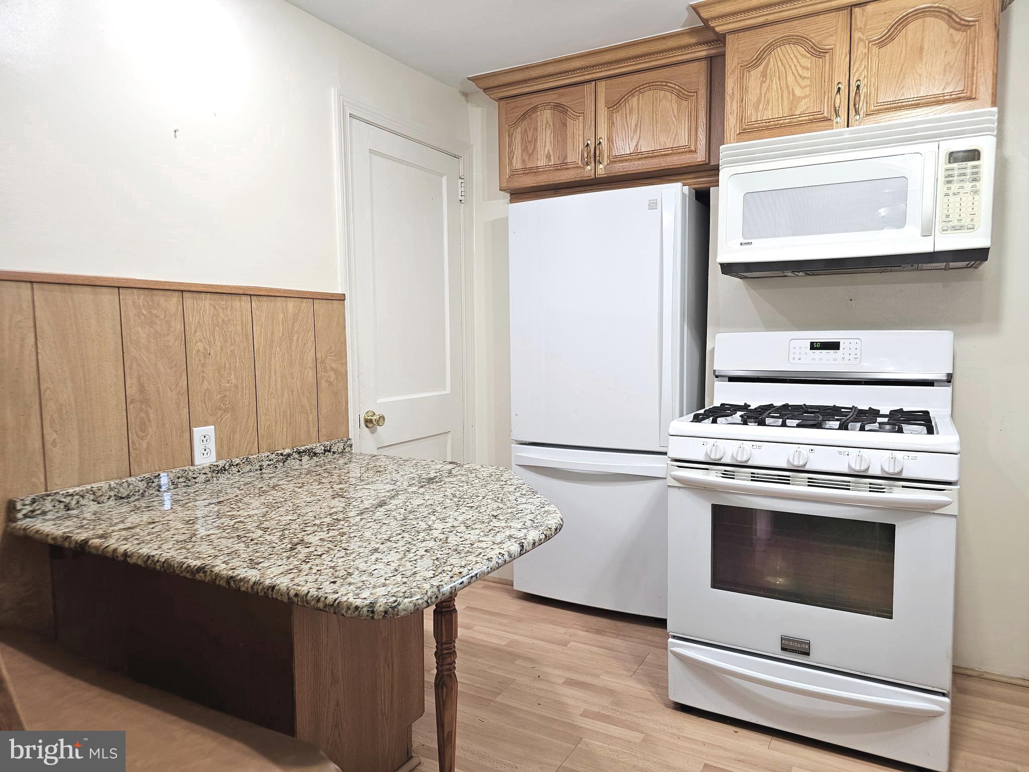 LEEDOM ESTS - Residential