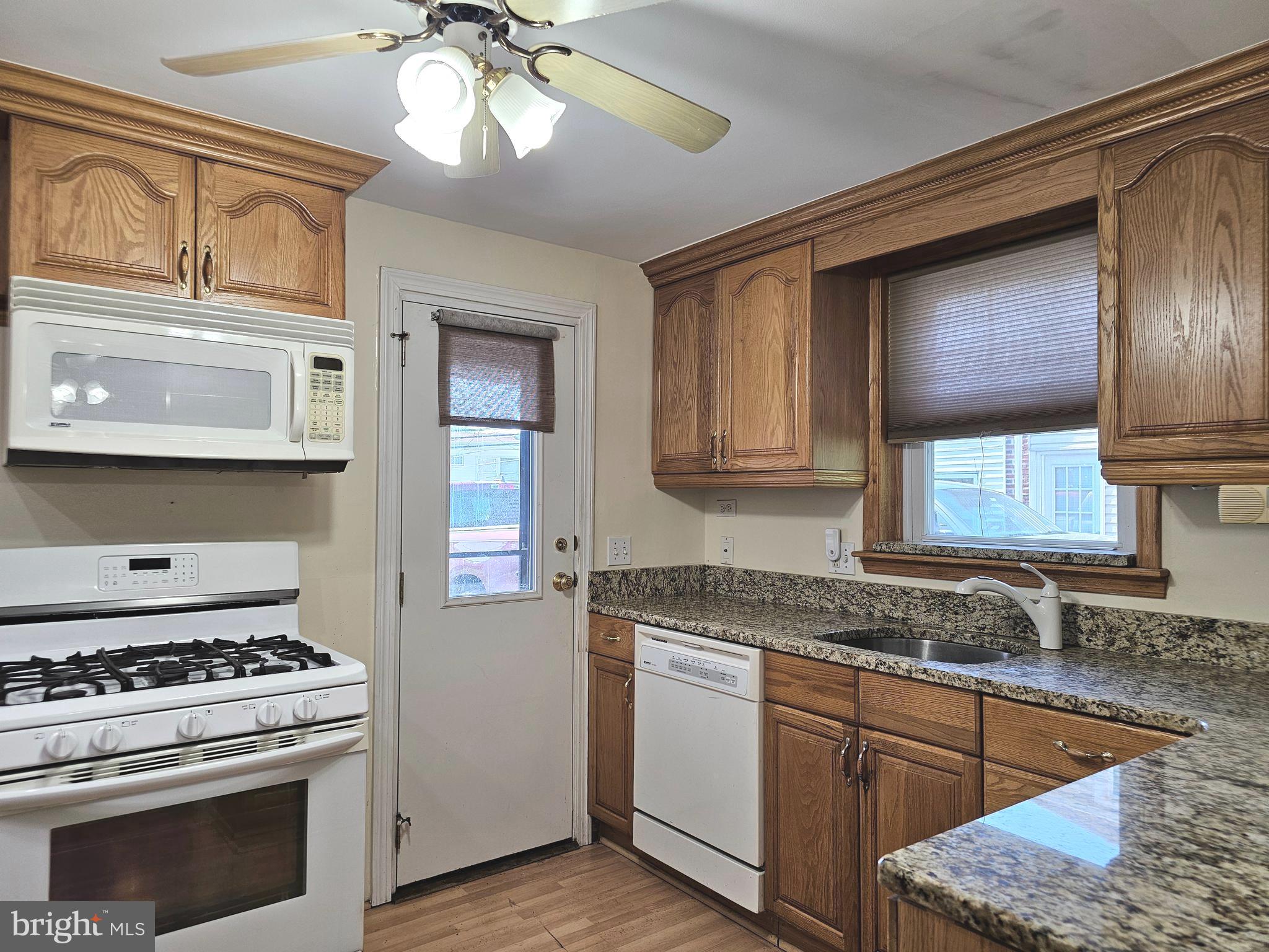 LEEDOM ESTS - Residential