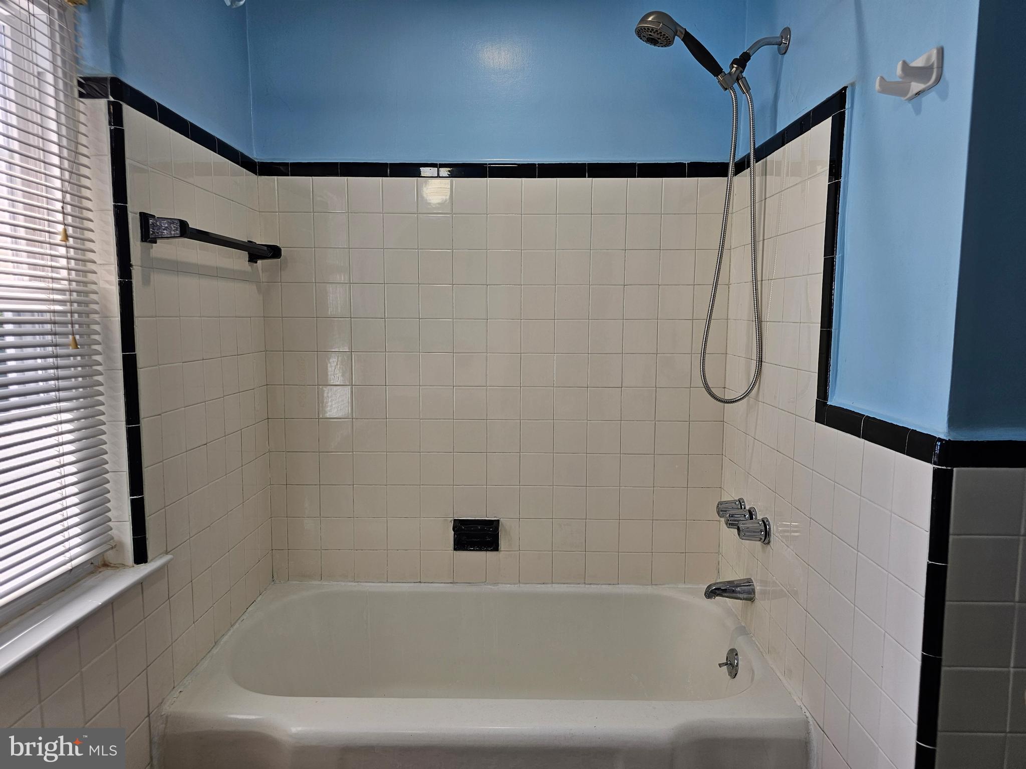 LEEDOM ESTS - Residential