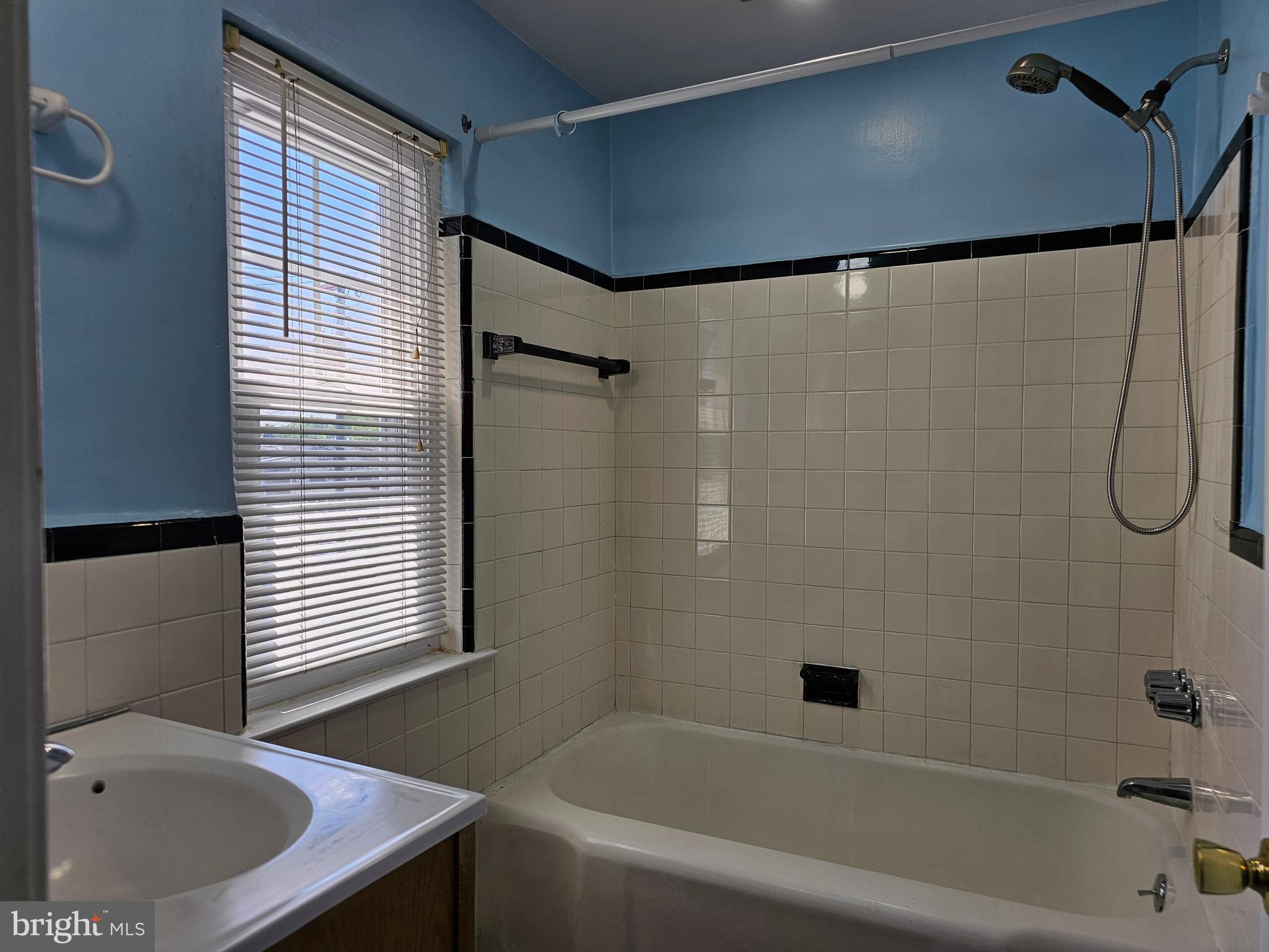 LEEDOM ESTS - Residential