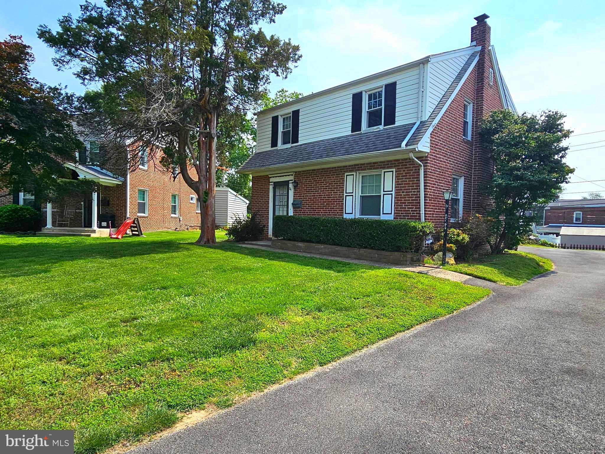 LEEDOM ESTS - Residential