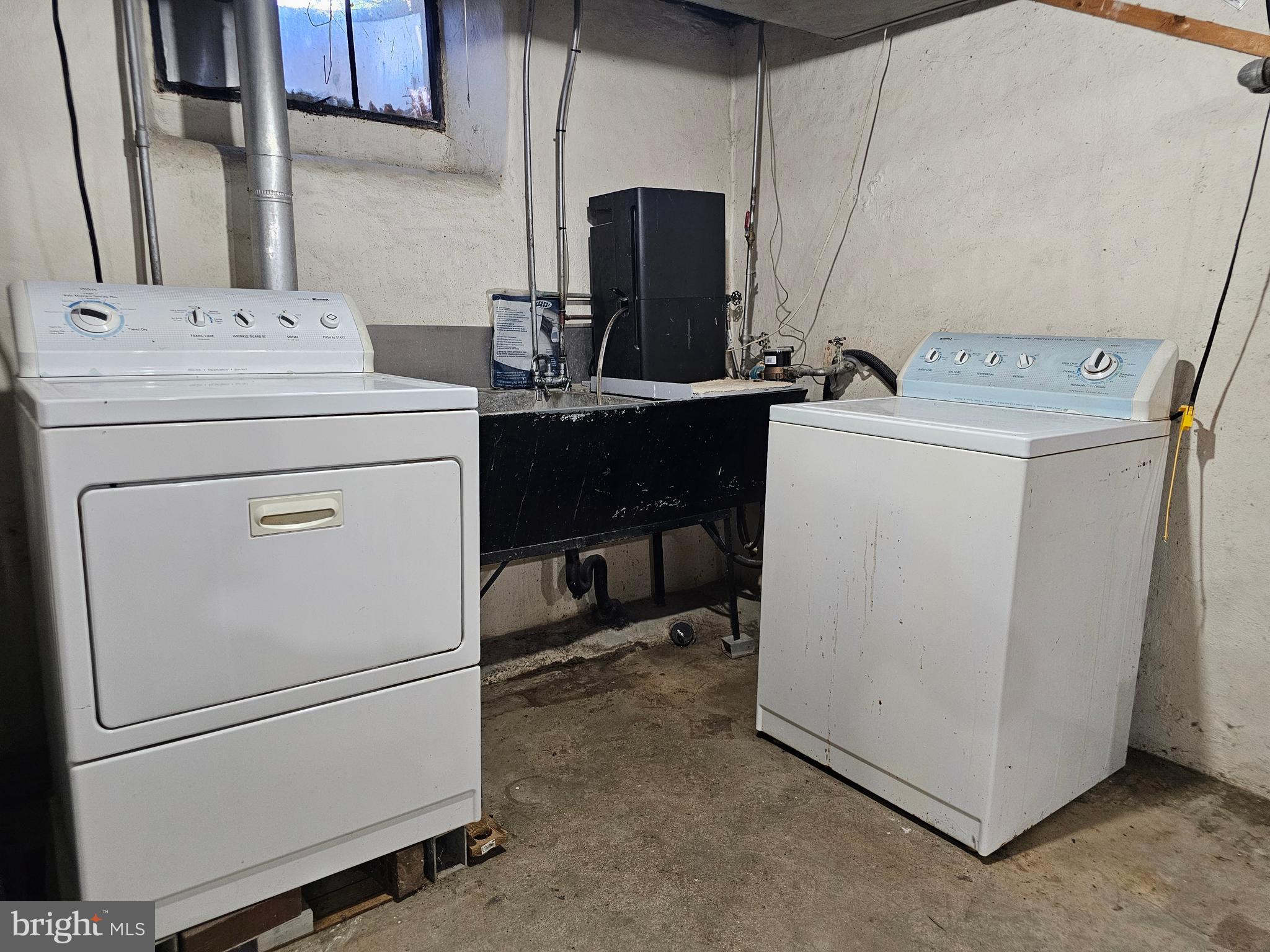 LEEDOM ESTS - Residential