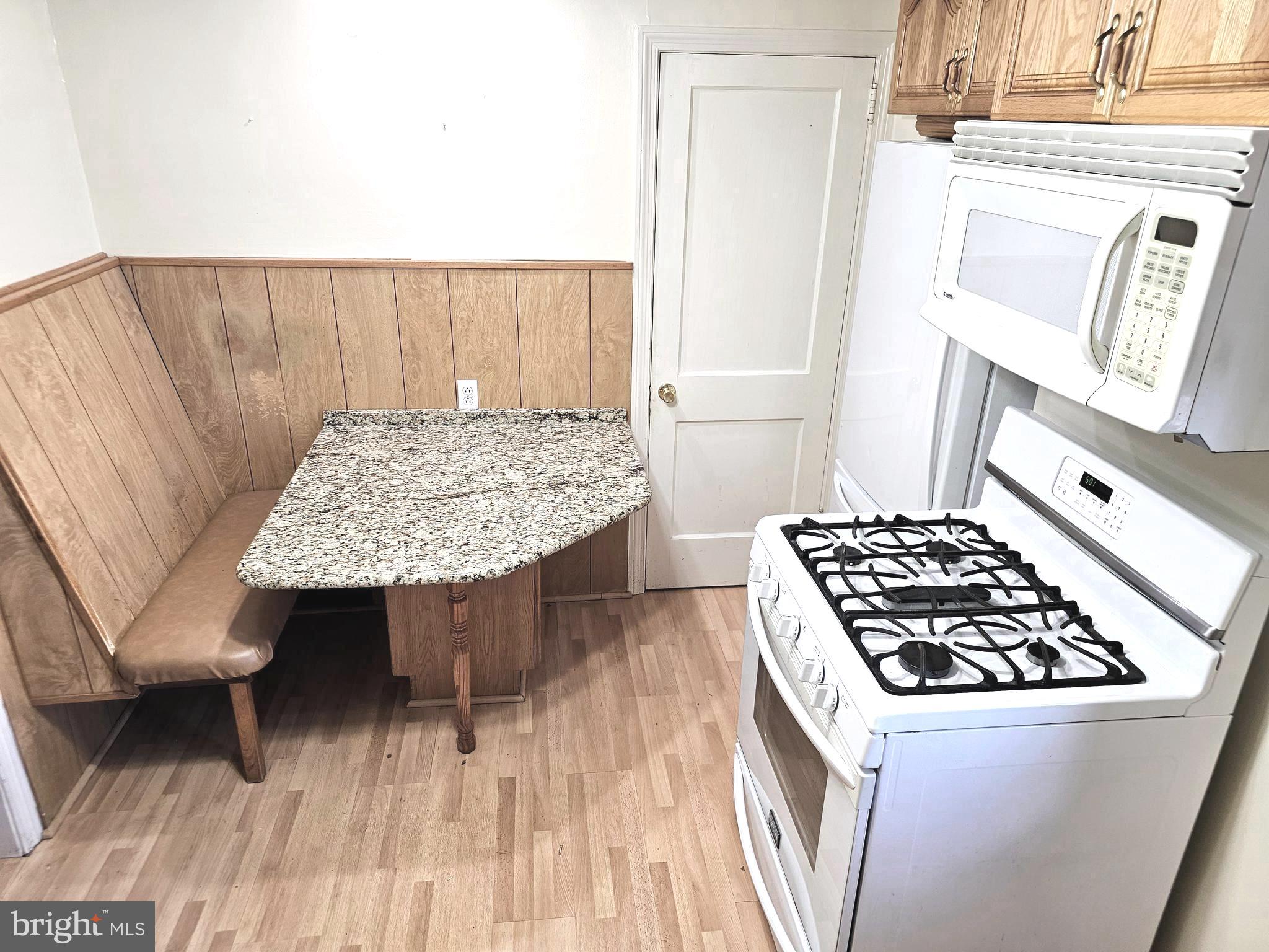 LEEDOM ESTS - Residential