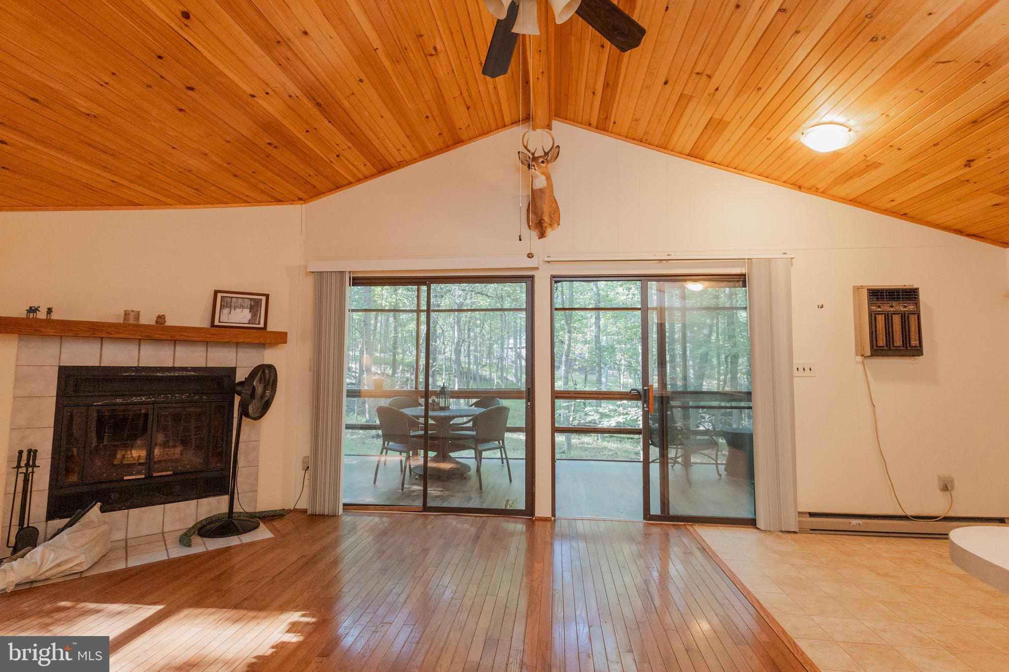 THE WOODS - Residential