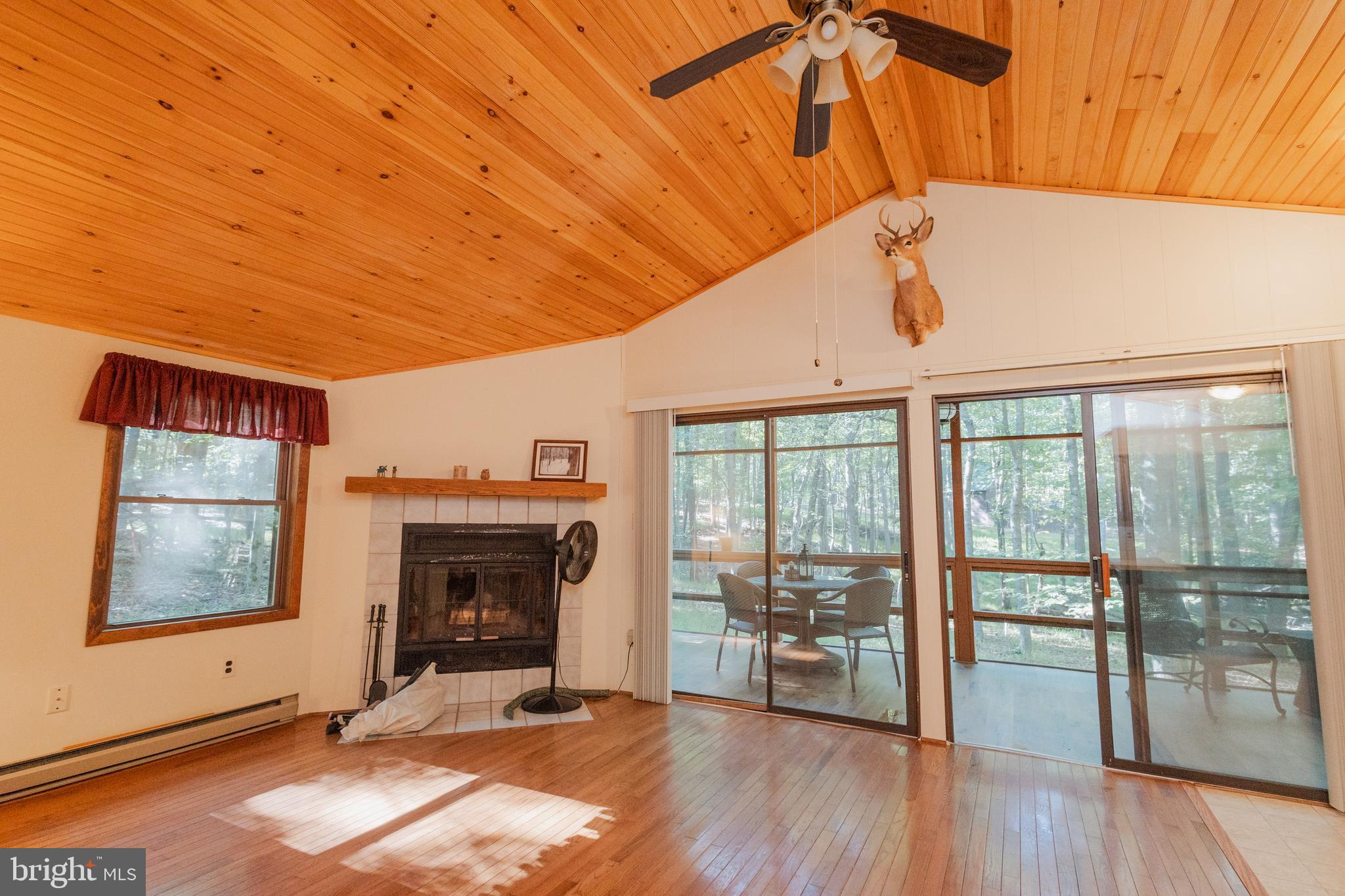 THE WOODS - Residential