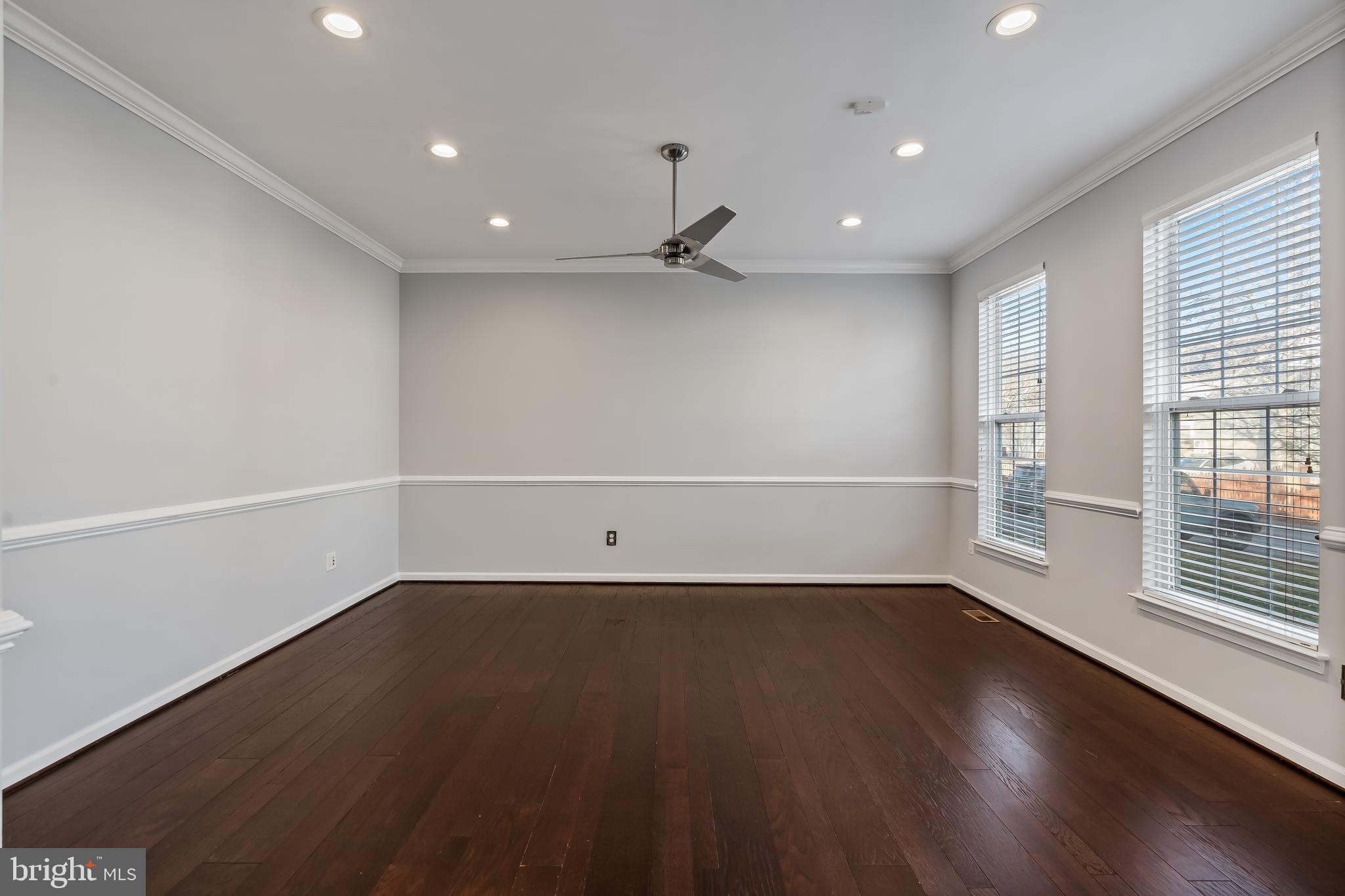 SOUTH RIDING - Residential Lease