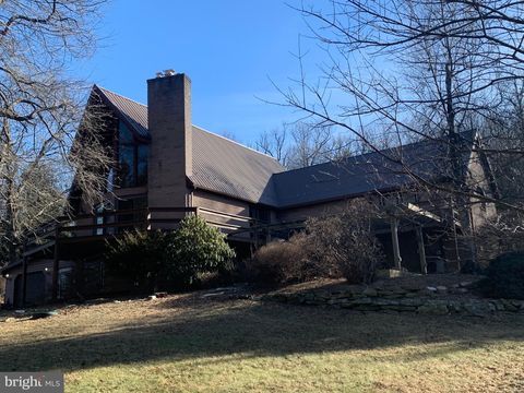 Photo of 15416 Lincoln Way West W, FORT LOUDON, PA 17224 (MLS # PAFL2032386)