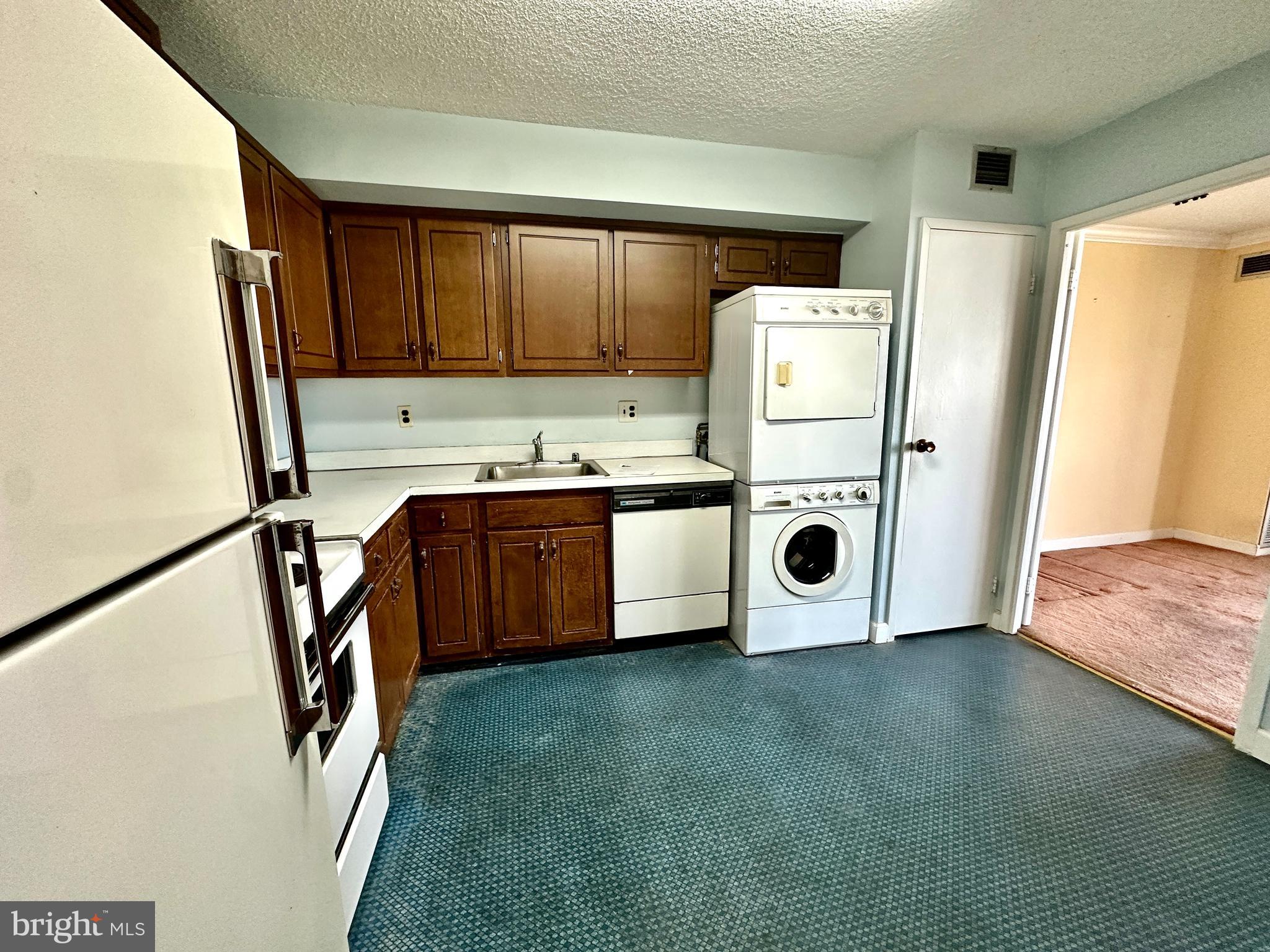 TEMPLETON OF ALEXANDRIA - Residential