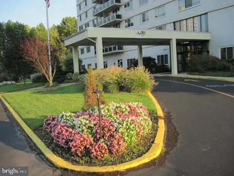 MLS: NJCD2091184
