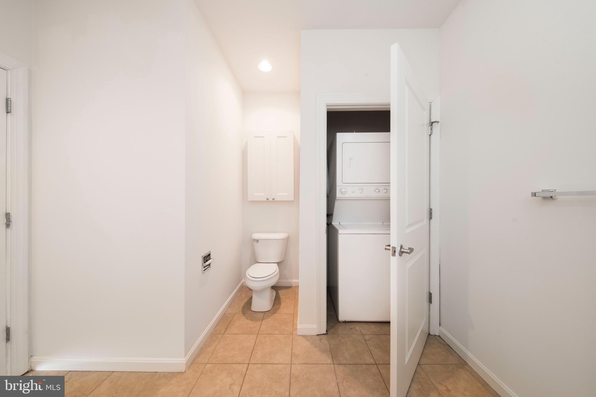 DOWNTOWN - Residential Lease
