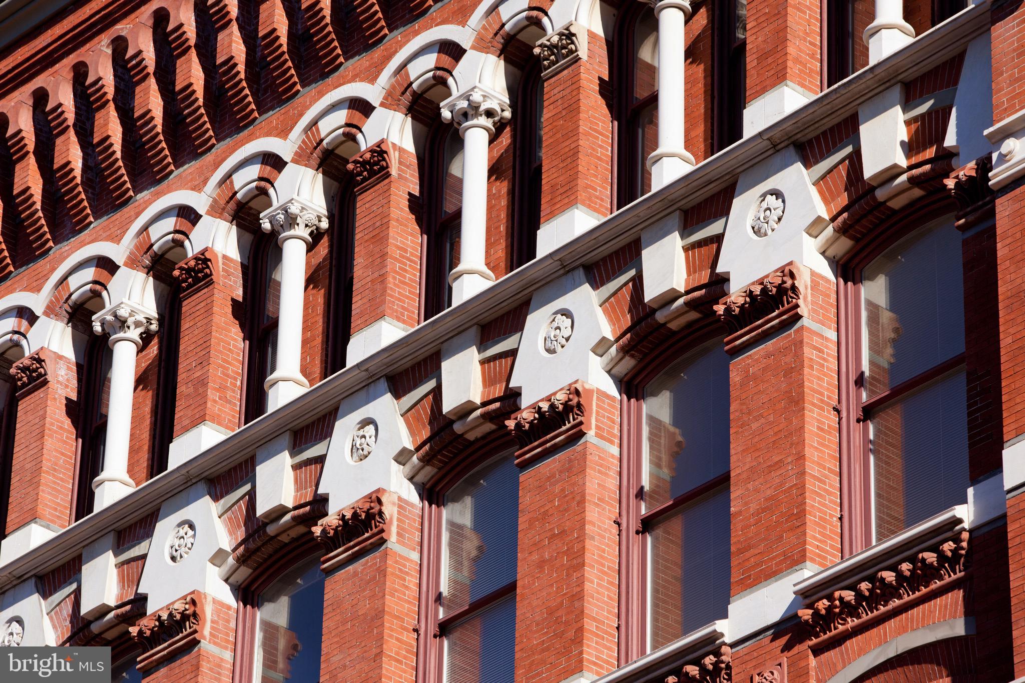 DOWNTOWN - Residential Lease