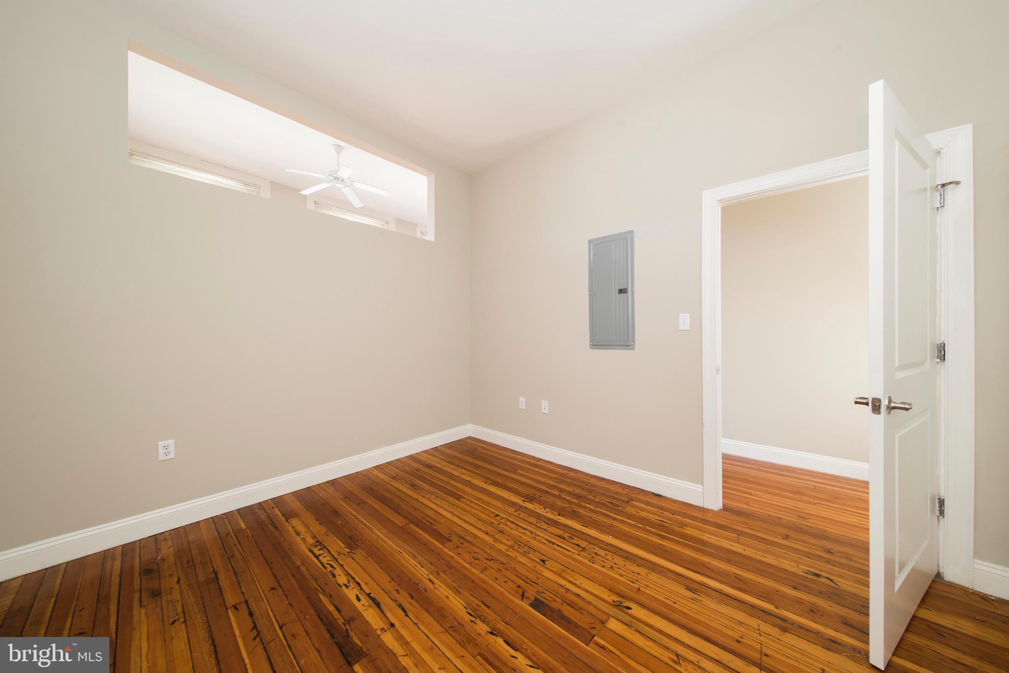 DOWNTOWN - Residential Lease