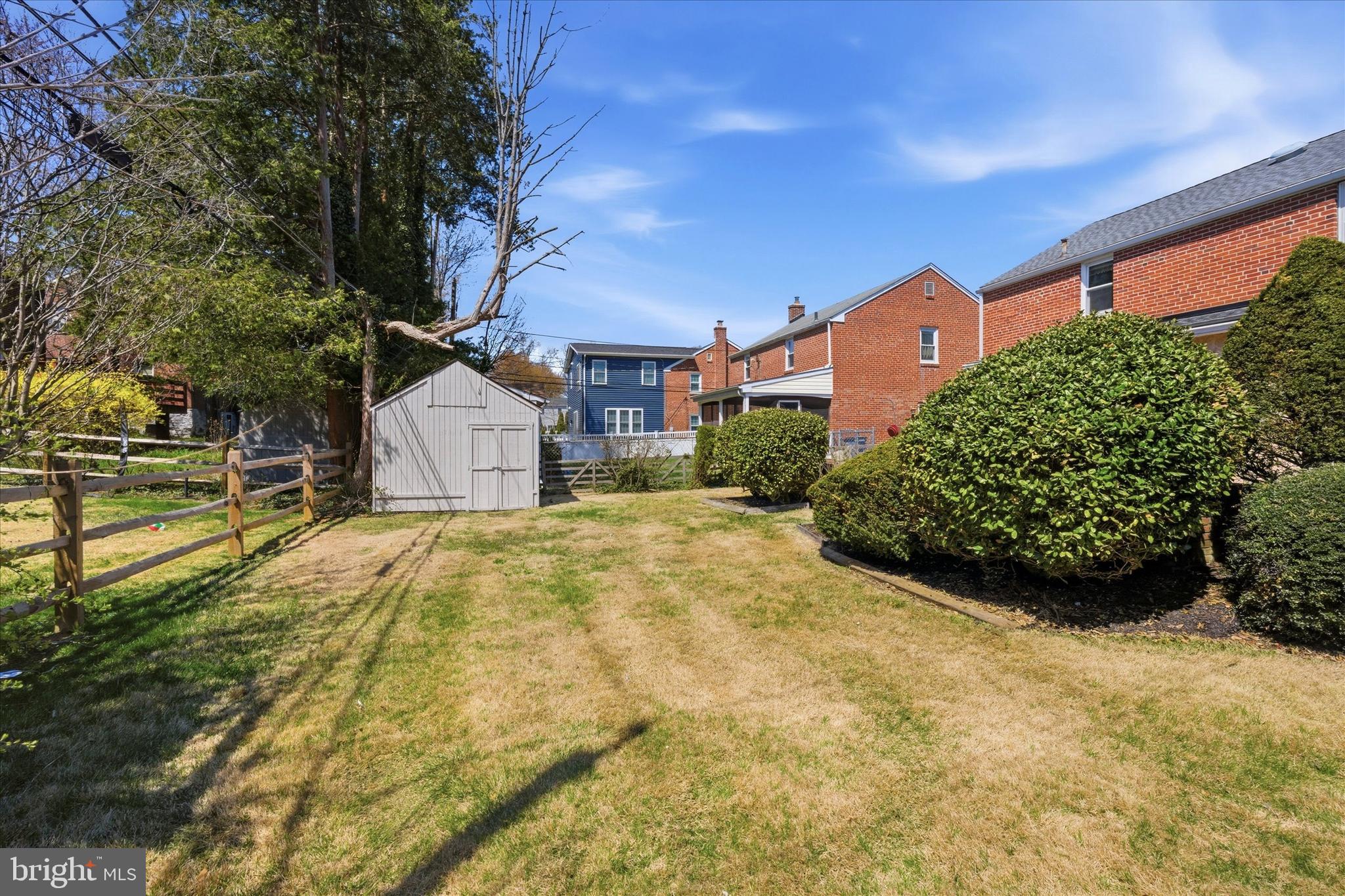 WOODMERE PARK - Residential