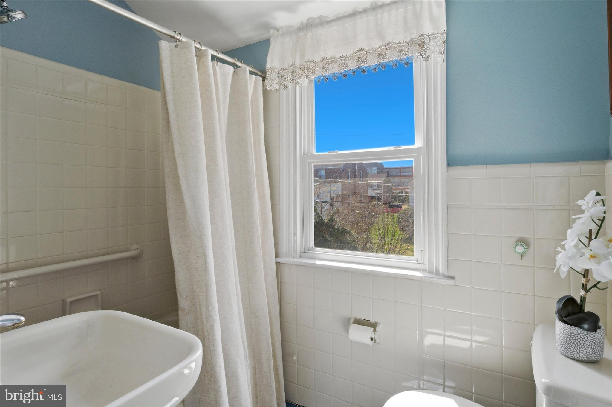 WOODMERE PARK - Residential